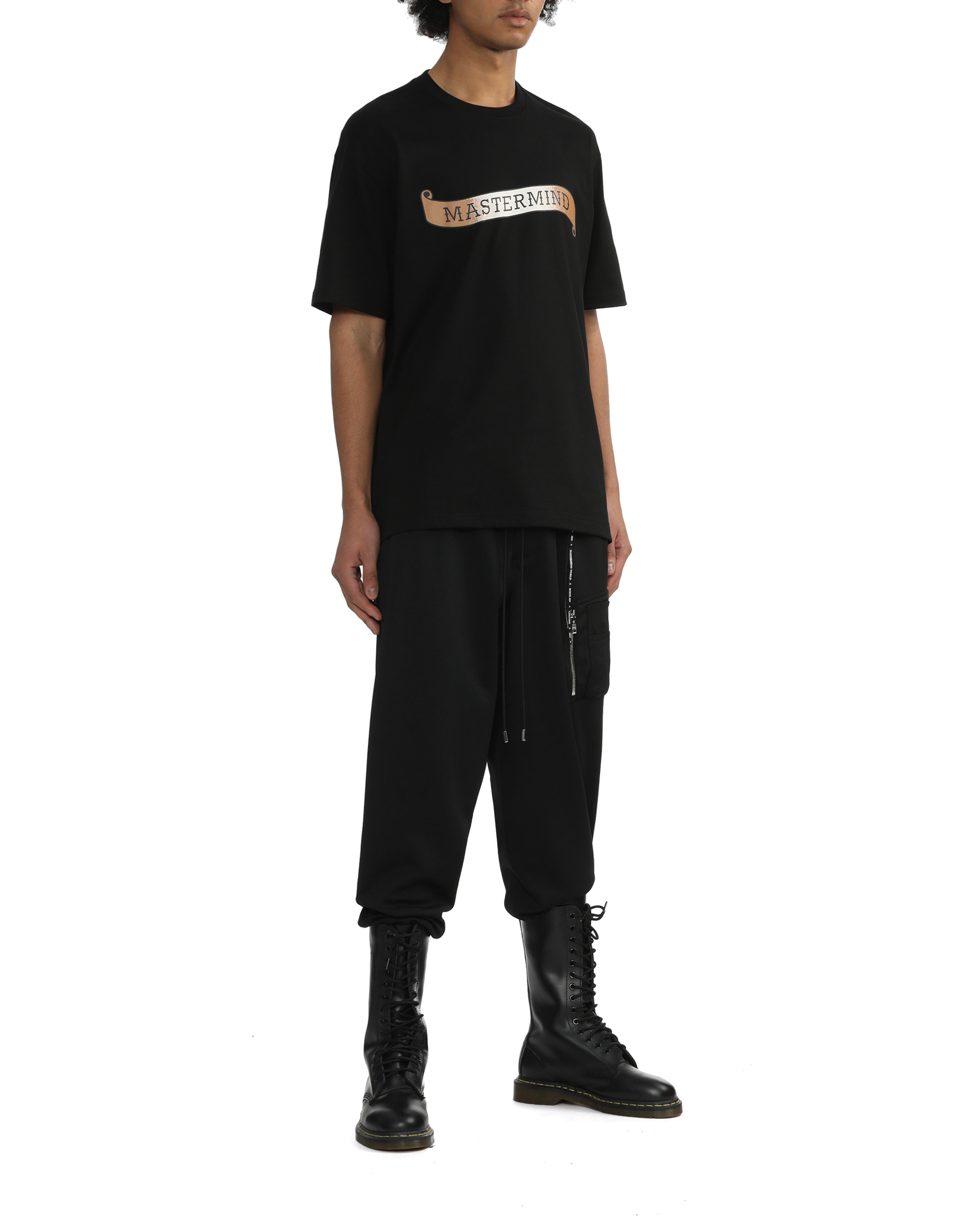 Camiseta con el logotipo de MASTERMIND WORLD