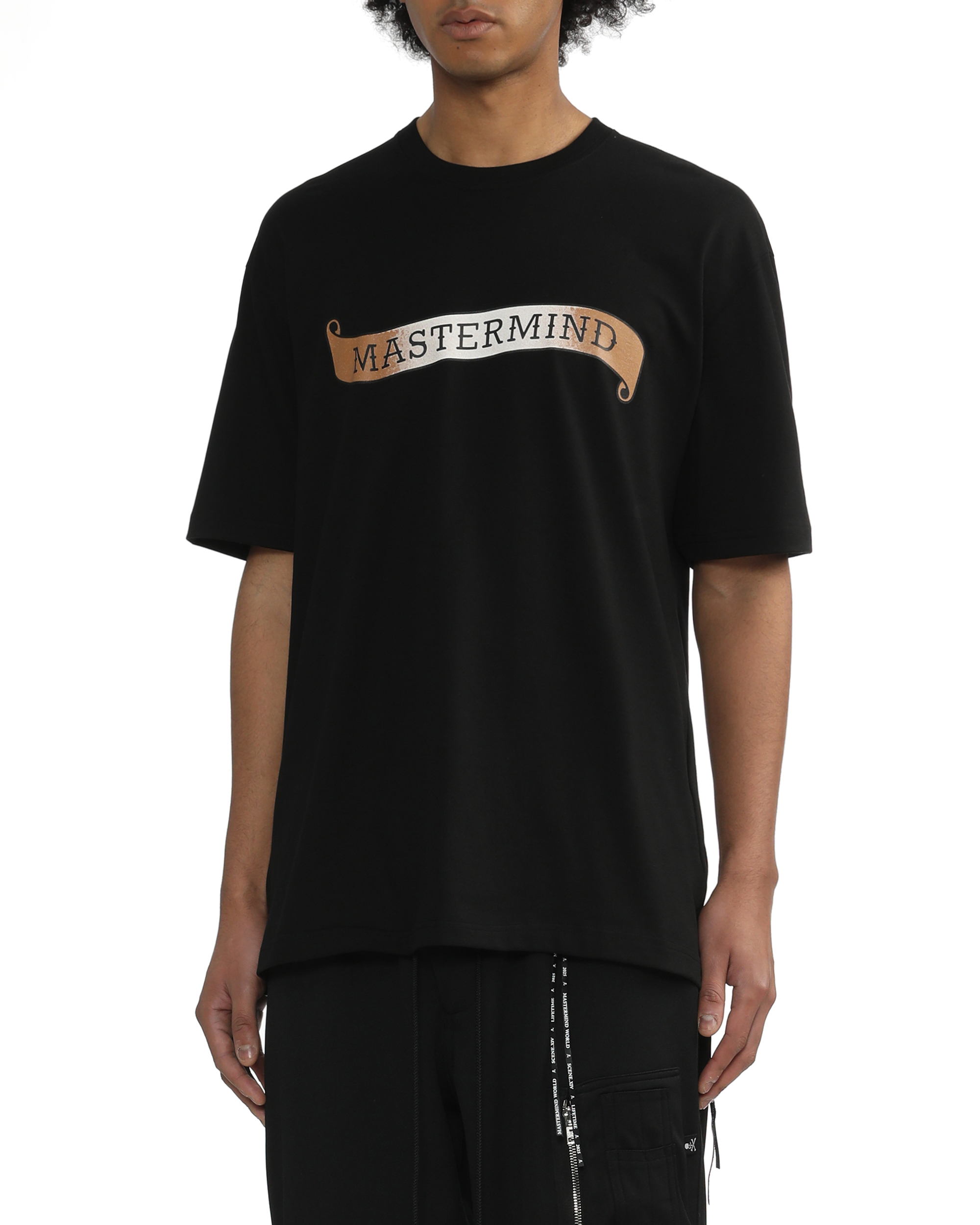 Camiseta con el logotipo de MASTERMIND WORLD