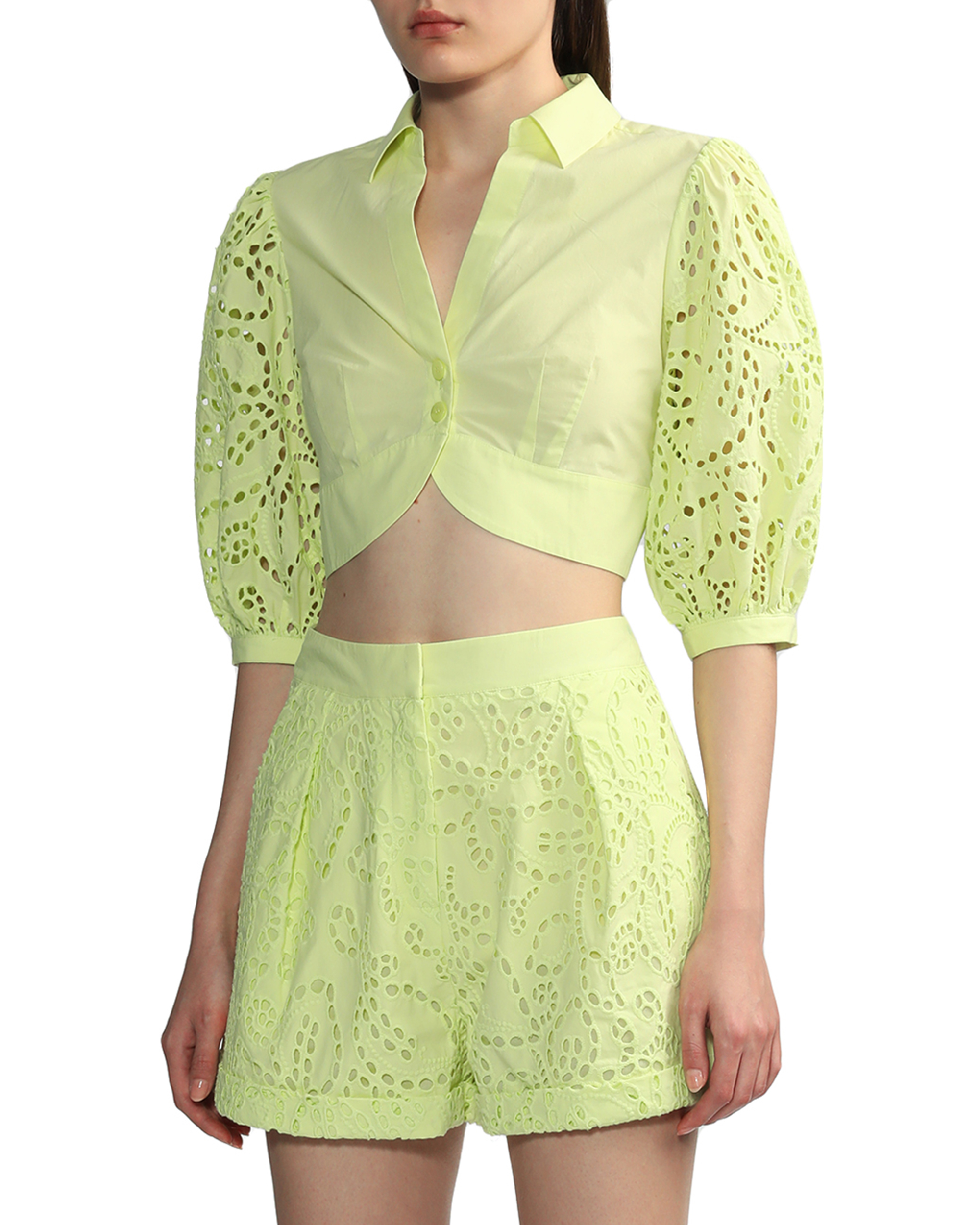 AUTORRETRATO Top bordado