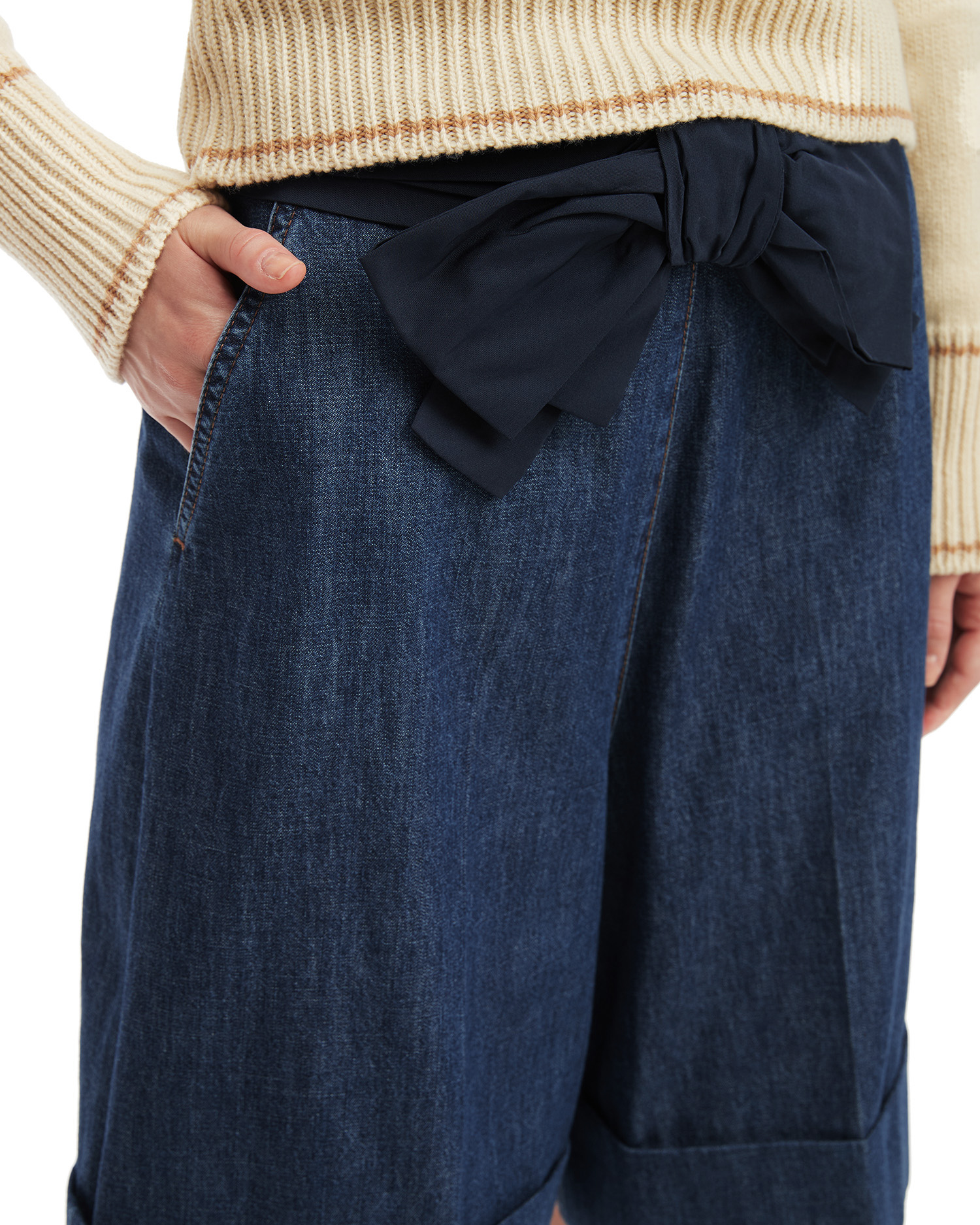 VALENTINO Shorts con lazo delantero