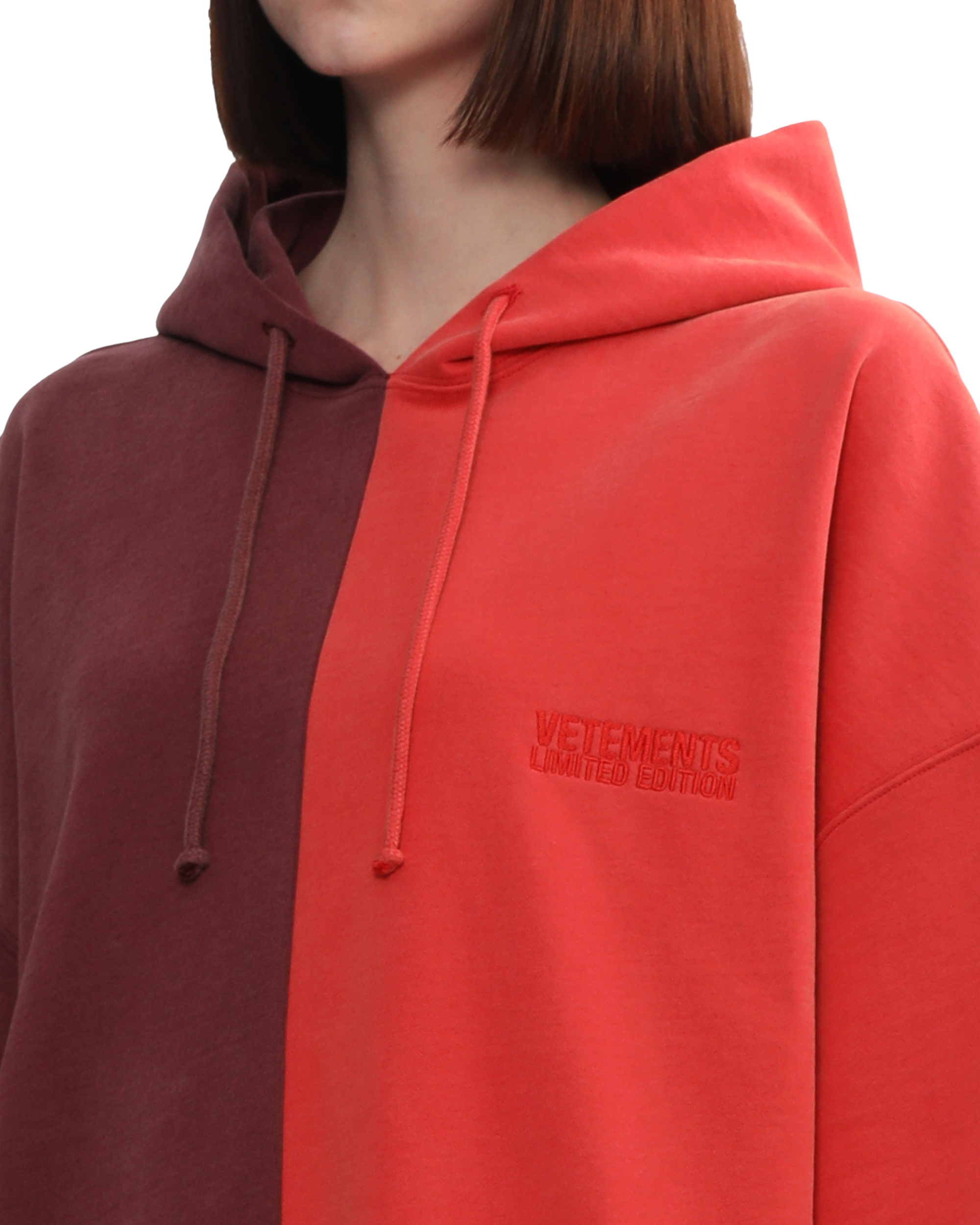 Sudadera con capucha y logotipo bicolor de VETEMENTS